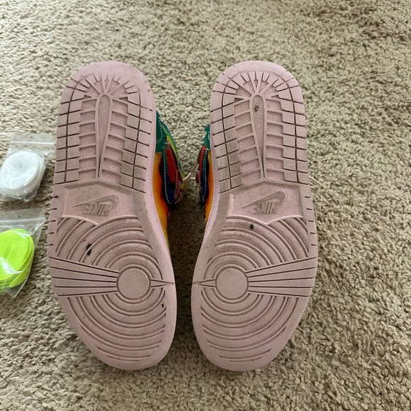 Jordan 1 Jbalvin size 8 in men - Picture 5 of 6